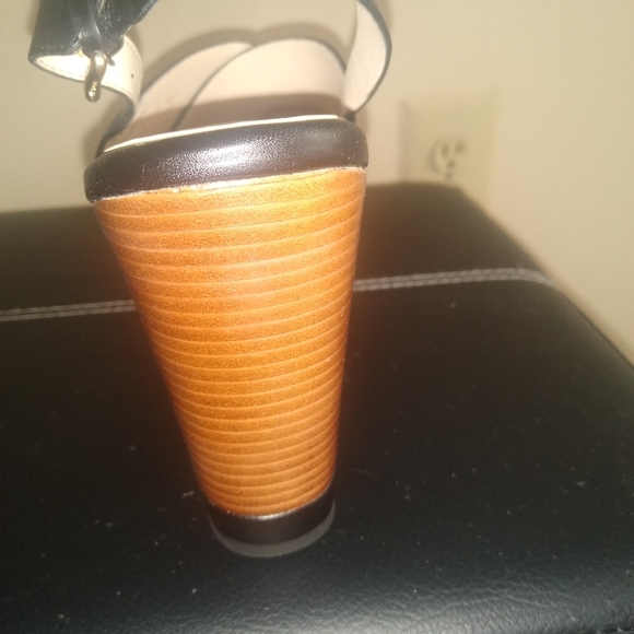 Cole Hann wedge sandals size 8 - Picture 4 of 6